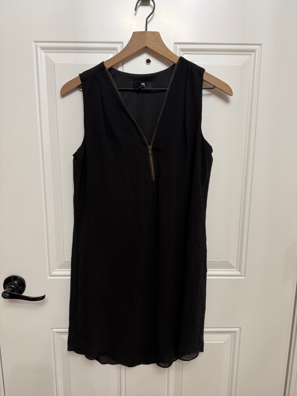 Iz Byer Black Sleeveless V-Neck Zip Mini Dress